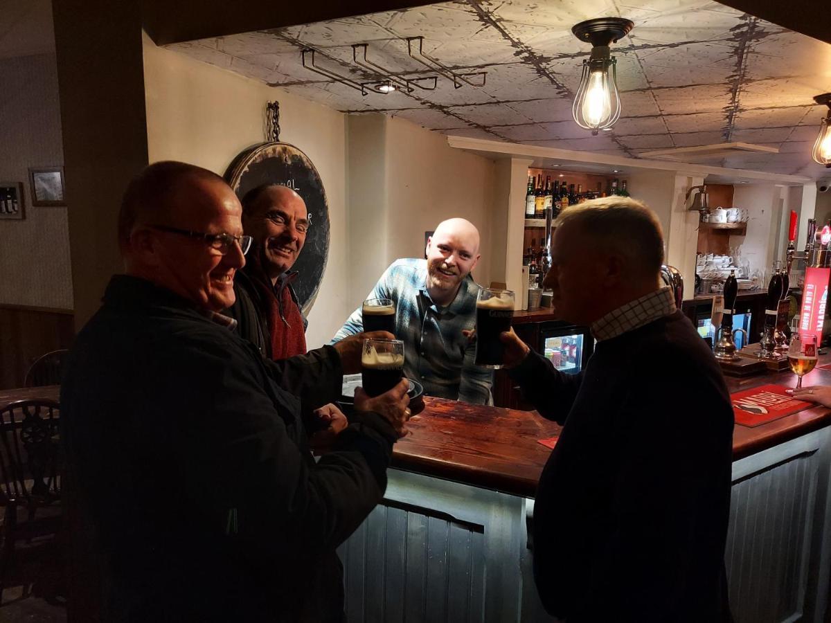 فندق Trawden Arms Community Owned Pub Winewall المظهر الخارجي الصورة