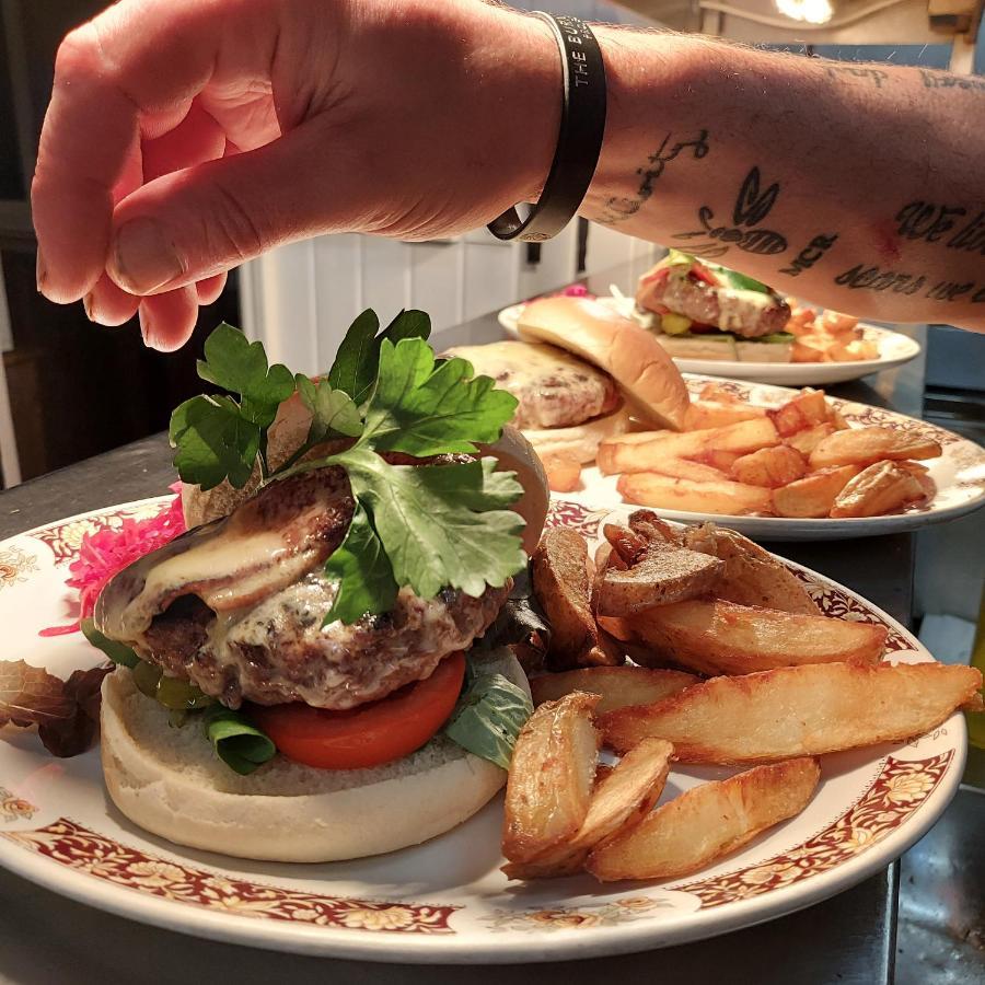 فندق Trawden Arms Community Owned Pub Winewall المظهر الخارجي الصورة