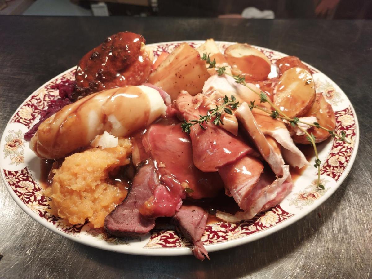 فندق Trawden Arms Community Owned Pub Winewall المظهر الخارجي الصورة