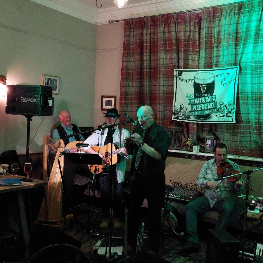 فندق Trawden Arms Community Owned Pub Winewall المظهر الخارجي الصورة